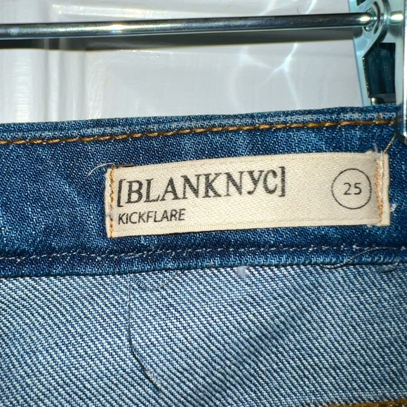 Blank NYC kick crop flare jeans - Picture 4 of 6